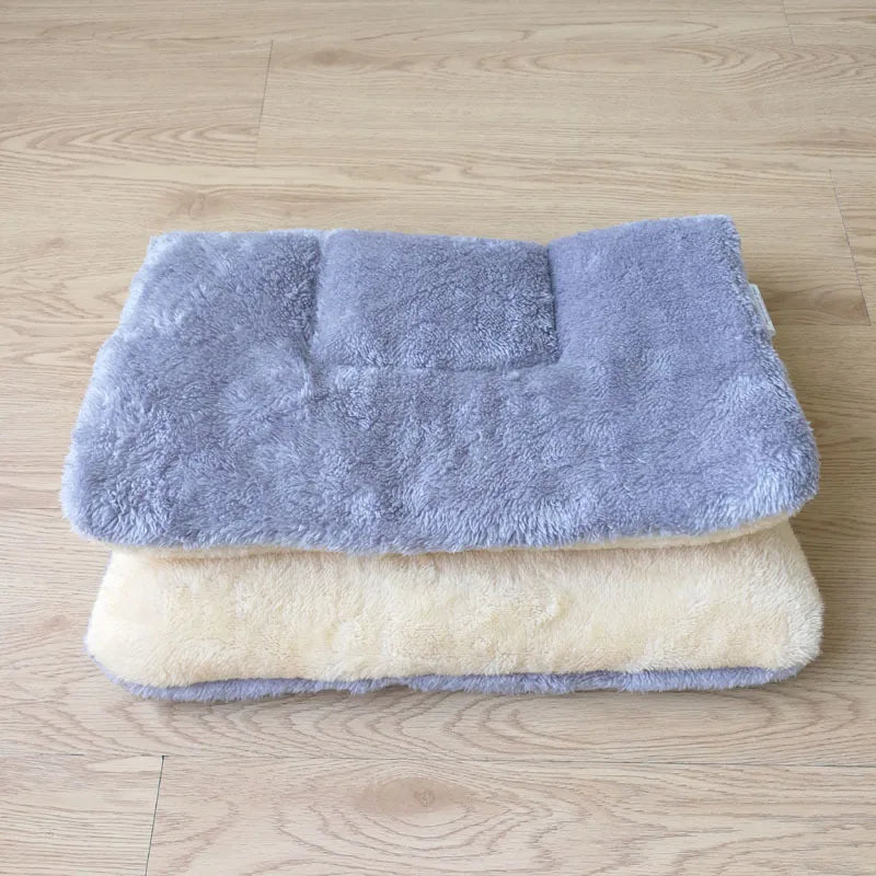 Manta de Forro Polar para Gatos — Suave, Cálida y Apta para Viajes