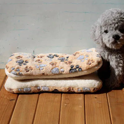 Manta de Forro Polar para Gatos — Suave, Cálida y Apta para Viajes