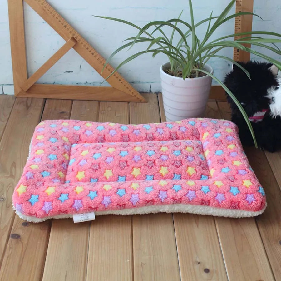 Manta de Forro Polar para Gatos — Suave, Cálida y Apta para Viajes