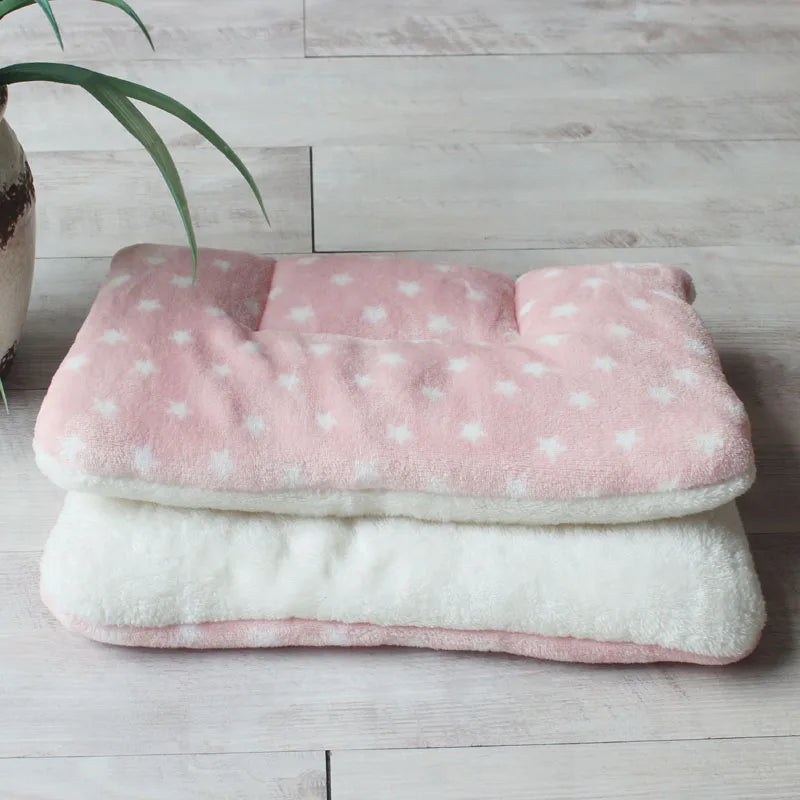 Manta de Forro Polar para Gatos — Suave, Cálida y Apta para Viajes